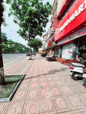bán nhà mặt phố ngô gia tự 2 mặt thoáng vị trí trung tâm đắc địa kinh doanh đỉnh cao sổ đỏvuông