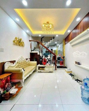 chỉ với 3tỷ8 sở hữu nhà trần quang diệu quận 3 mua đầu tư cho thuê cực kỳ tốt mua vào lời ngay