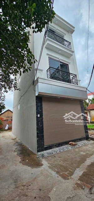 3,3 tỷ nhà xây 3 tầng, ô tô đỗ 10m, sát đại lộ thăng long, vân côn - hoài đức