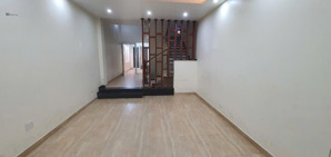 tìm chủ mới cho căn nhà mặt đường tuyến 2 thiên lôi