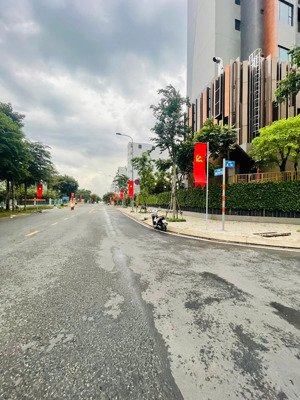 lô đất mt hàng xóm căn hộ cao cấp define, thạnh mỹ lợi, q2 _ 110m2 ngang 5m_xây ở và làm văn phòng