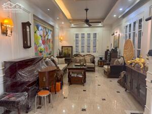 Cần bán gấp biệt thự Vạn Phúc Hà Đông 165m2, 4PN, nội thất Châu Âu, Sổ đỏ trao tay, gần Aeon Mall, giá cực tốt chỉ 39.5 tỷ