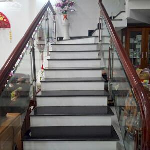 CHỈ 6 TỶ &#8211; NHÀ 4 TẦNG KIÊN CỐ &#8211; 5PN &#8211; SÁT PHỐ CỔ HOÀNG DIỆU &#8211; TRUNG TÂM TP. ĐÀ NẴNG