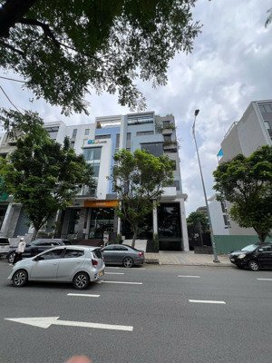 bán nhà siêu vị trí mặt tiền hoa mai - dt: 9x20m - hầm + 4 lầu - giá bán: 45 tỷ tl tin thật 100%