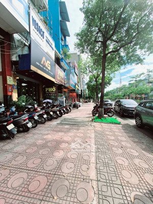 chính chủ bán nhà mặt phố ngô gia tự dt90m2, 5tầng, mt4,2m vị trí trung tâm kinh doanh đẹp nhất phố