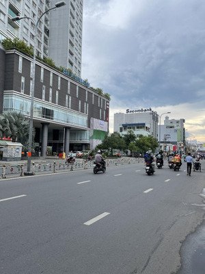 bán khách sạn trung tâm mt lương hữu khánh, p. phạm ngũ lão, q. 1 - dt: 6m x 24m hầm 8tầng st 65 tỷ