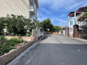 bán đất thôn đoài,nam hồng, 2 ô tô tải tránh nhau,dt 94m2, giá 9 tỷ
