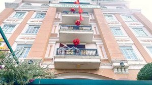 giảm 5 tỷ bán nhanh khách sạn 3 sao tại đường phạm văn đồng kết nối với cầu bình triệu dt 550