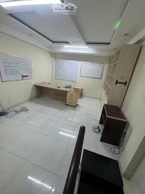 bán gấp đẹp căn nhà - đường thành thái, p.14, q. 10, hẻm ôtô, 52m2, 1 tỷ 680, shr công nhận đủ