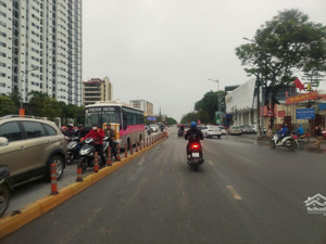 hiếm có trên đường lạch tray - căn góc 2 mặt tiền - dt: 220m - mt: 9.3m - được xây cao tầng