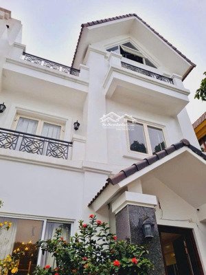 bán biệt thự mặt phố vũ đức thận, gần big c long biên 220m, mt 13m, giá đầu tư 48 tỷ.