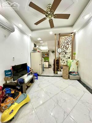 Bán nhà phố 8/3 Hai Bà Trưng, nhà đẹp 5 tầng, lô góc, ngõ thông