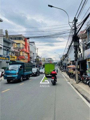 bán nhà mặt phố nguyễn công trứ, 27,8 tỷ, 150m2, 15 căn hộ dv, 4 tầng, sản phẩm hiếm có