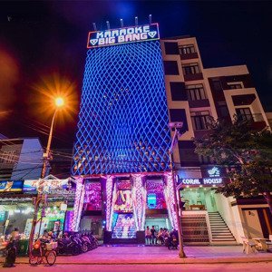 cho thuê mbkd phố cầu gỗ, diện tích: 25m² x 5t, mt 3m vị trí đẹp, cực đông khách du lịch