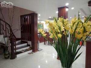 Bán biệt thự KDT Văn Phú. DT 200m2 x 4T, MT 10m. Đầy đủ nội thất. Giá 45 tỷ.