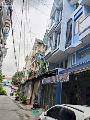 Nhà đẹp khu sang trọng 1 trệt 2 lầu đường 7m thông hiệp thành 13 q12