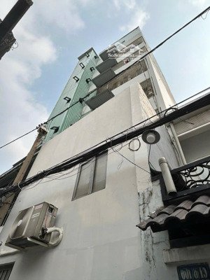 bán gấp chdv 6 tầng thu nhập 250tr/tháng ngang 9,5m