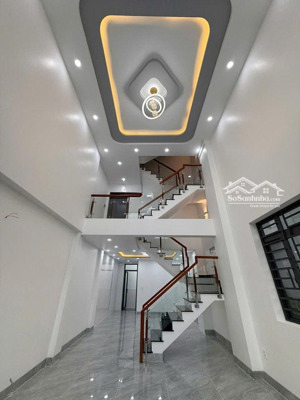 bán nhà mới 1 trệt 3 lầu hiện đại theo phong cách châu âu chỉ hơn 2 tỷ chính chủ sổ riêng