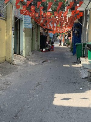 bán nhà trung tâm q1 hẻm xe hơi chỉ 6 tỷ!