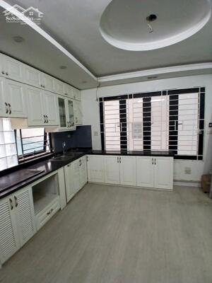 Bán nhà Đào Tấn, Ba Đình, lô góc 2 thoáng, 30m2, 6 tầng, Mt 4m, chỉ 7.39 tỷ