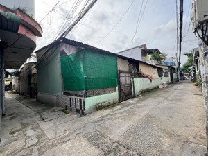 bán gấp nhà c4 căn góc ngang 30m hxh tân kỳ tân quý