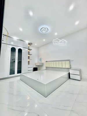 bán nhà tập thể in ngân hàng, tôn đức thắng, đống đa gần nguyễn lương bằng, ô chợ dừa. chính chủ
