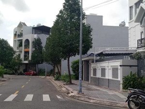 đất đẹp sổ sẵn vị trí vàng cơ hội vàng cho nhà đầu tư hoặc xây nhà ở ngay!