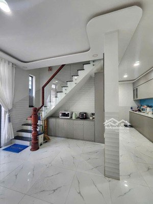 cho thuê nhà hẻm 2/4 ngay gần chợ đầm