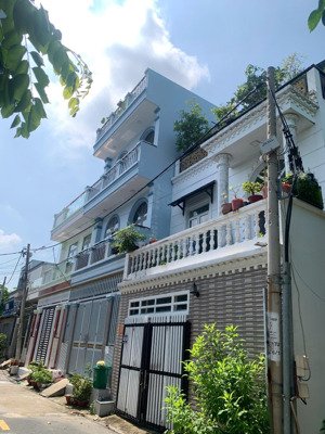 hot ! vừa túi tiền giá 2ty7 5x10m sổ hồng riêng. chính chủ 10 lô cuối xây tự do t.t bình chánh