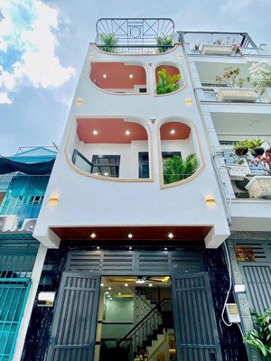 cần bán nhà đường đoàn văn bơ,p8,q44 dt 65m2/4,ty1 sổ hồng chính chủ