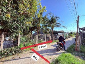 đất nằm giữa 1 khu đô thi cao cấp, hiện trạng gần trường trạm, đường bê tông ô tô thông thoáng