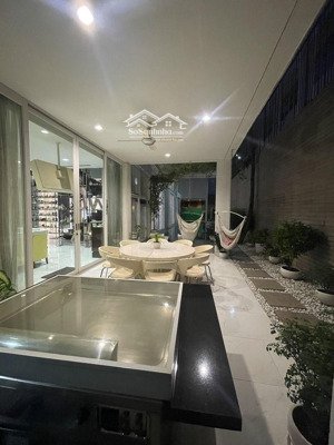 siêu phẩm biệt thự hiếm có ngay tân bình sát bên sân bay nhà ga t3- dt750(36x20)6 tầng 9pn giá tốt