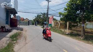 Bán đất 10x71m , giá bán 7.5 tỷ, đường nhựa, xã Đức Hòa Thượng, Đức Hòa, Long An.