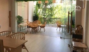 bán nhà đẹp 4 tầng đường 10m5 -trung tâm hải châu- đường nguyễn hữu dật