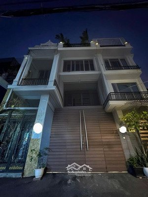 siêu phẩm đầu tư nhà 3 tầng, có sân thượng ngay trung tâm hiệp bình phước