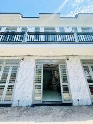 1 trệt 1 lầu (2 pn - 2 wc) giá chỉ 350tr vào ở ngay