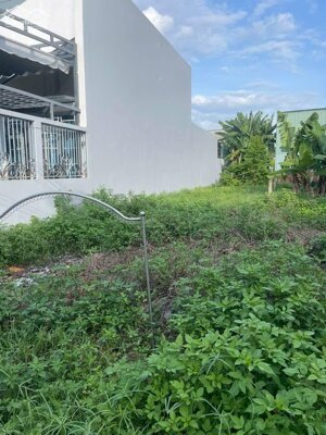 BÁN LÔ ĐẤT TÂN PHÚ TRUNG 143m2 KDC ĐÔNG ĐÚC MT ĐƯỜNG NHỰA SHR CHỈ 680 TRIỆU