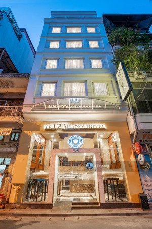 bán tòa nhà mặt tiền phan xích long, p. 2, phú nhuận - 8x18m - 6 tầng - hđt 240tr/th - giá 62 tỷ