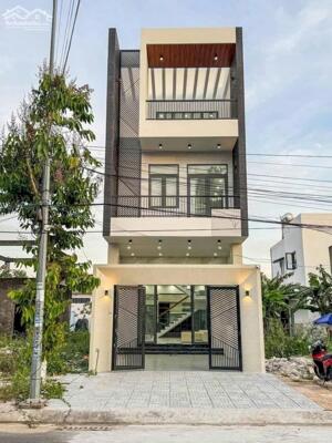  BÁN NHÀ 1 TRỆT 2 LẦU - TRUNG TÂM TP TÂN AN