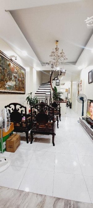 chỉ hơn 8 tỷ, nhà phố lê duẩn, q. hbt, dt 54m2 x 4 tầng dân xây, ngõ hơn 3m, vị trí gần phố