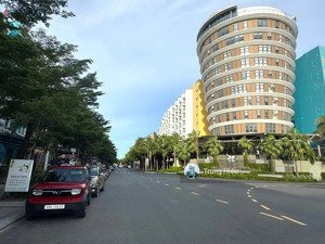 cần bán shophouse melodia thuộc dự án của sun group tại bãi kem dt 105m2 thích hợp làm ks,homestay.
