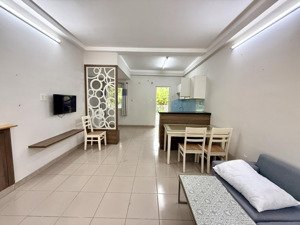 cho thuê nhà kdc tiamo phú thịnh, nhà 1 trệt 1 lầu, 2 phòng ngủ, sân oto, full nội thất