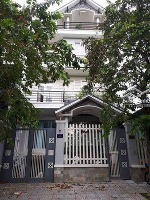 cần bán nhà hầm 3 tầng khu phía sông đường trần não, p bình an, quận 2 dt: 8.4x20m. giá 35 tỷ