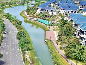bán biệt thự mặt hồ siêu hiếm 10x20m khu compound id junction long thành