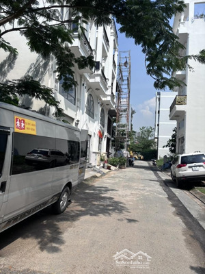 đất hoàng quốc việt q7 - đường 8m - 61m2 ngang 5x12- giá 7 tỷ nhỉnh