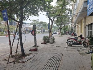 siêu phẩm đất vàng phố đội cấn view hồ hiếm có duy nhất còn sót lại 275 m2. bán đất