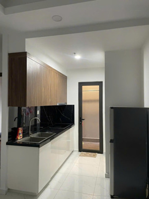 cần cho thuê 2pn2wc opal skyline full đầy đủ nội thất giá 7tr/tháng - view hồ bơi cực đỉnh