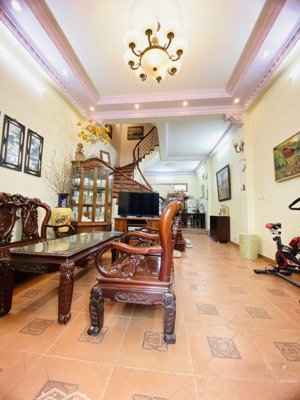 bán nhà đường miếu đầm 70m 5t, 3 thoáng, ngõ thông, ôtô vào nhà, kinh doanh, dân xây chỉ 15.9 tỷ