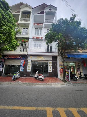 bán nhà 4 tầng đẹp mặt phố vạn mỹ,ngô quyền 50m2(5x10) giá 5 tỷ 200 triệu (có thỏa thuận)
