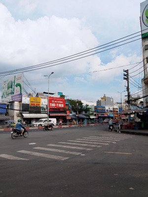 bán nhà quận 8, đường ba đình, sát mặt tiền 50m, kdc hiện hữu, chỉ 2,x tỷ